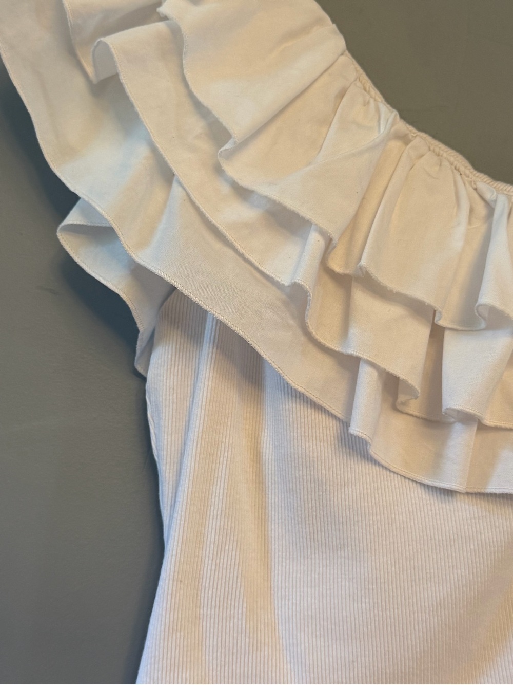 Zara White Ruffled One-Shoulder Top - Picture 2 of 5